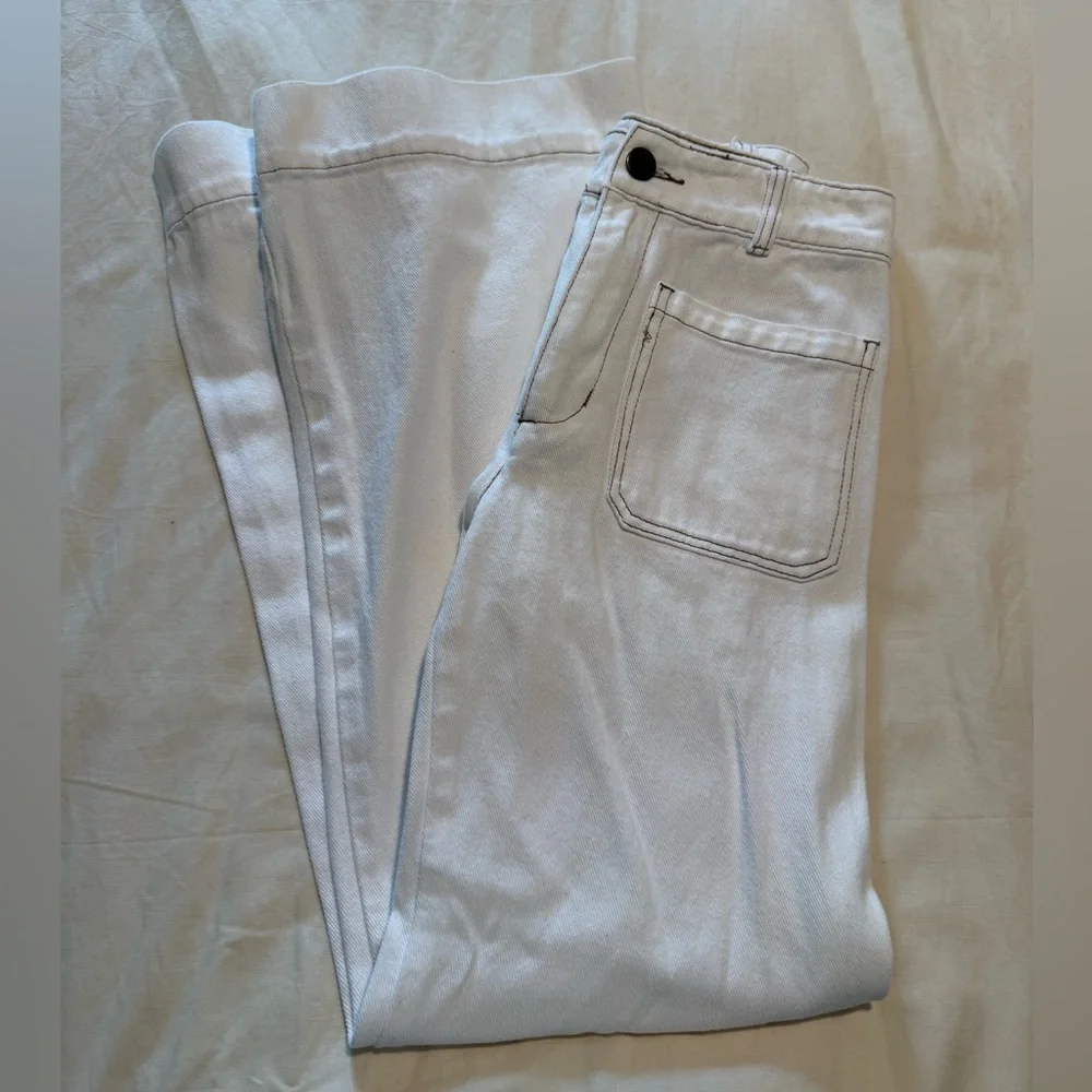 DISSH White Straight Leg Jeans with Contrast Stitching - Picture 1 of 5